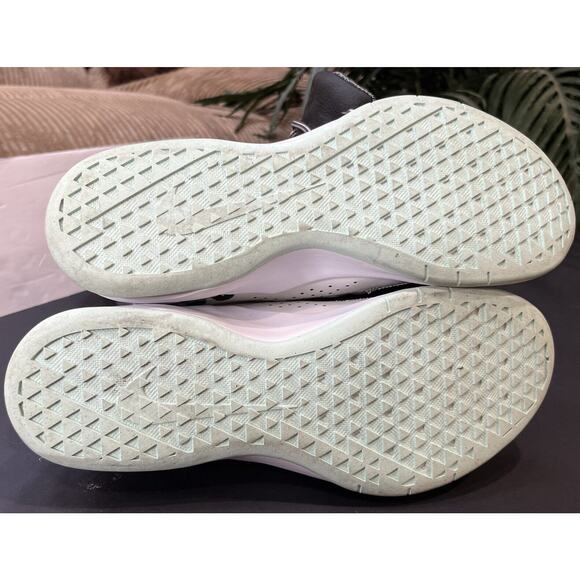 Nike Air‎ Max Bella TR 3 Women's Size Black/White Running Shoes (CJ0842-003) W8 - Picture 8 of 9